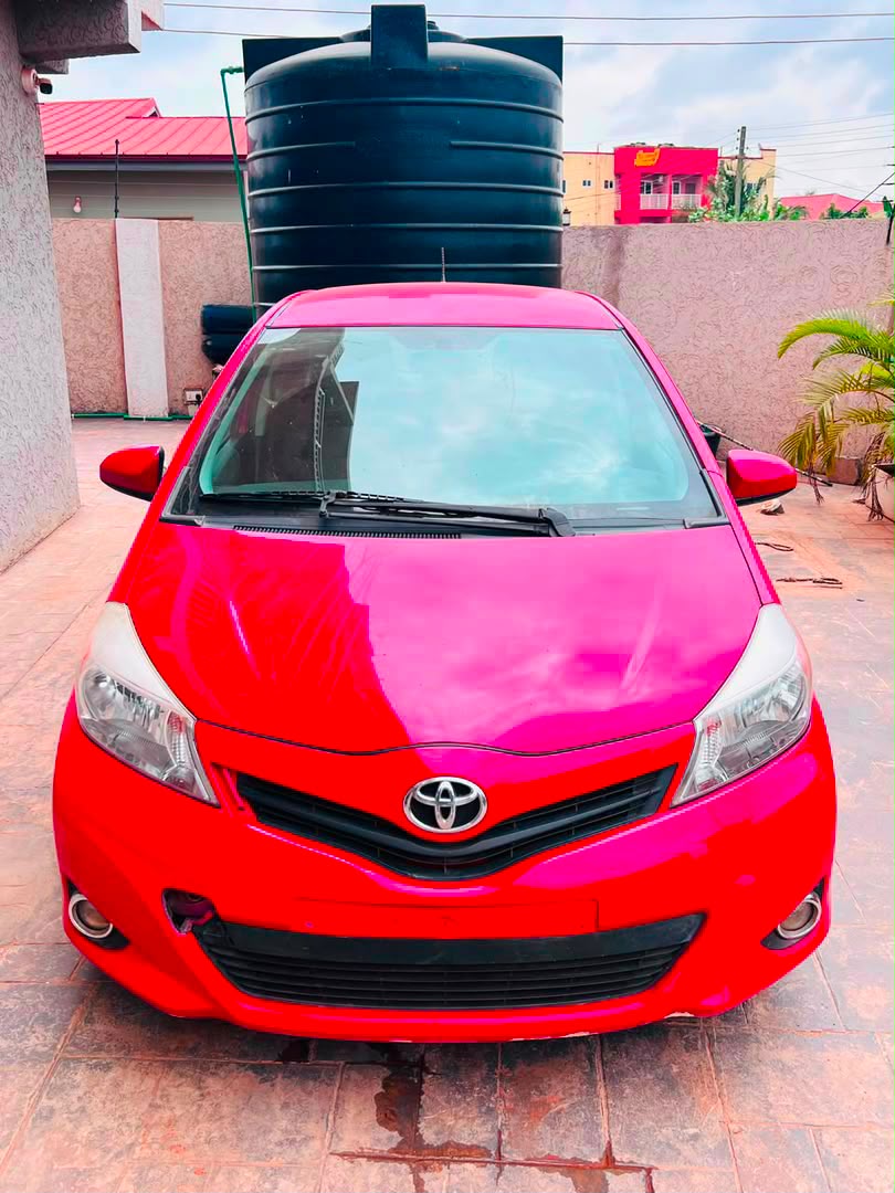 2014 Toyota Yaris LE