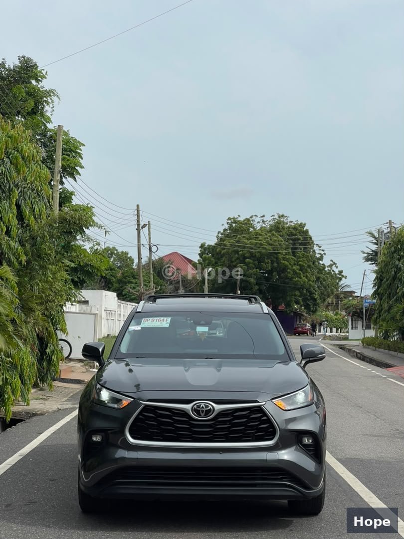 2023 Toyota Highlander XLE AWD