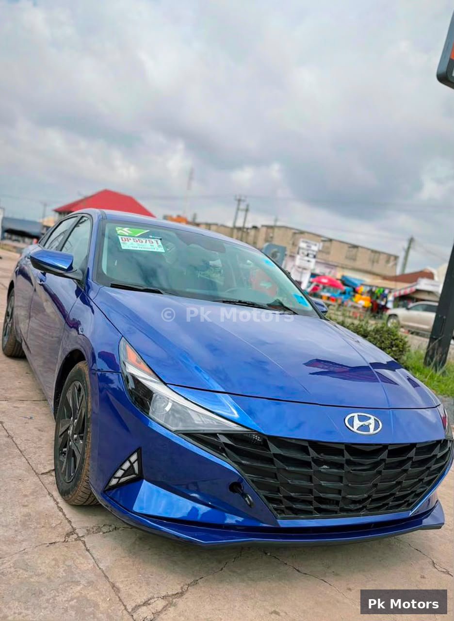 2022 Hyundai Elantra SE