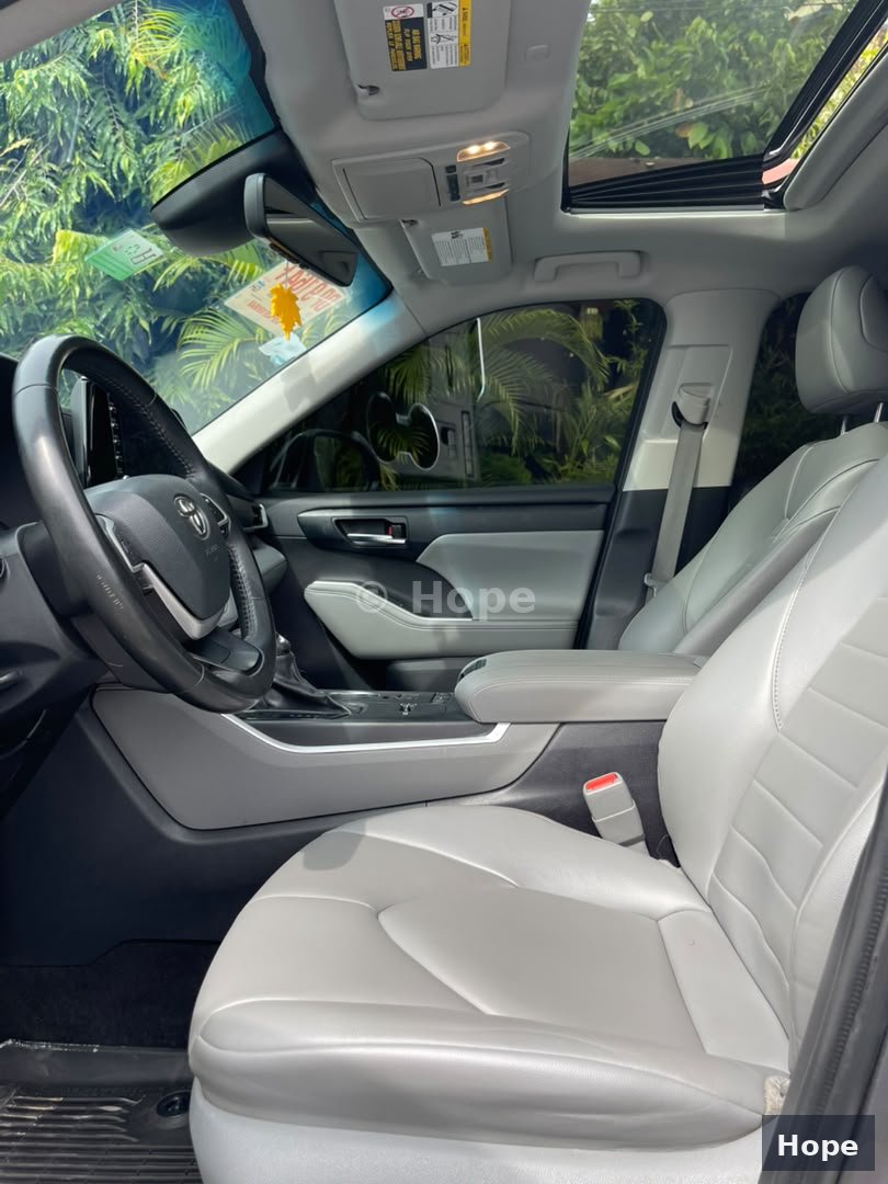 2023 Toyota Highlander XLE AWD