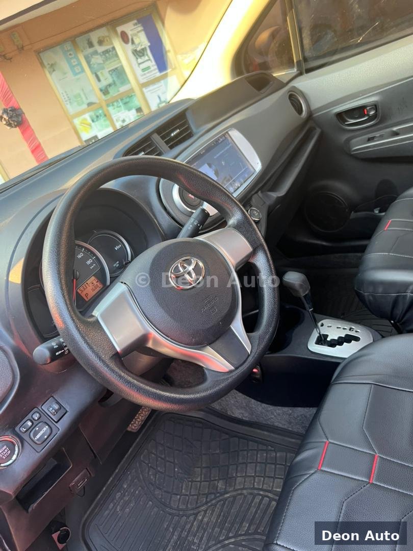 2013 Toyota Vitz