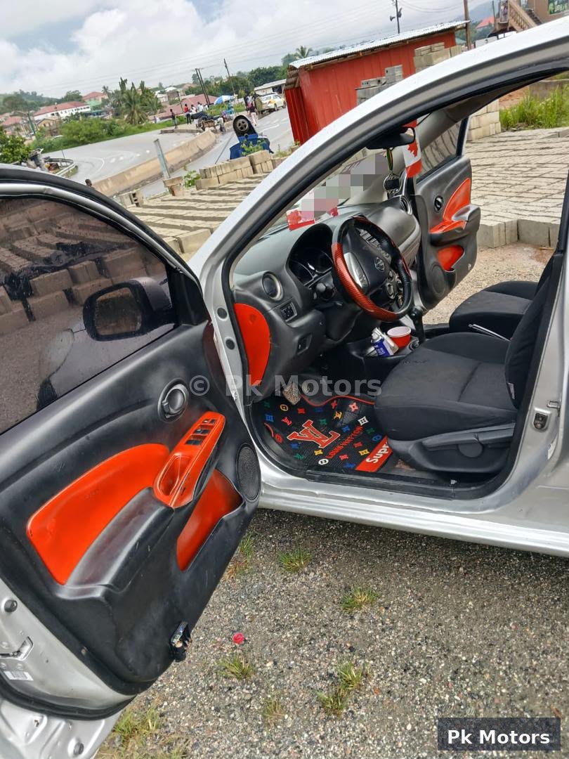 2013 Nissan Versa (2019 Registered)