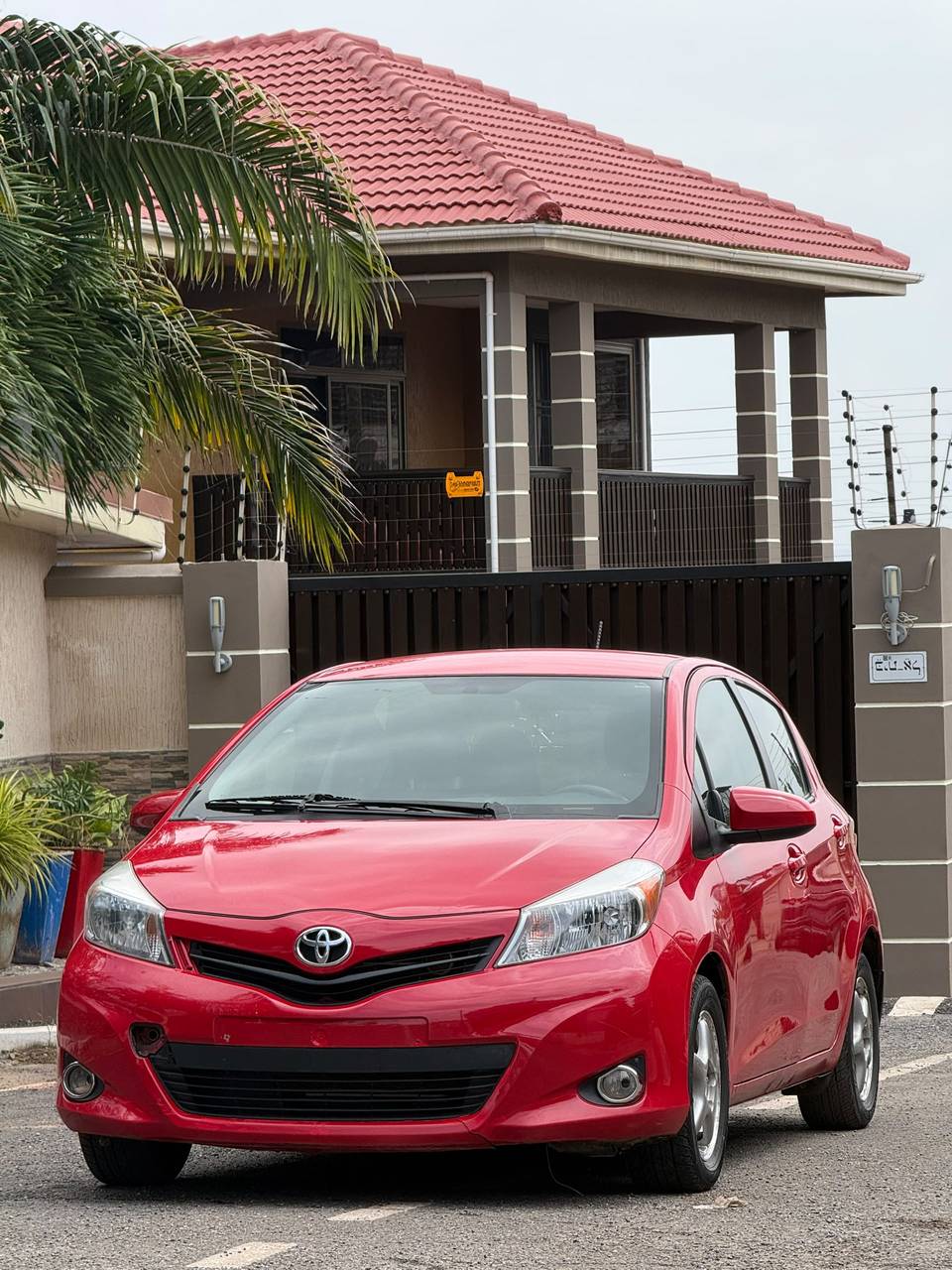 2014 Toyota Yaris LE