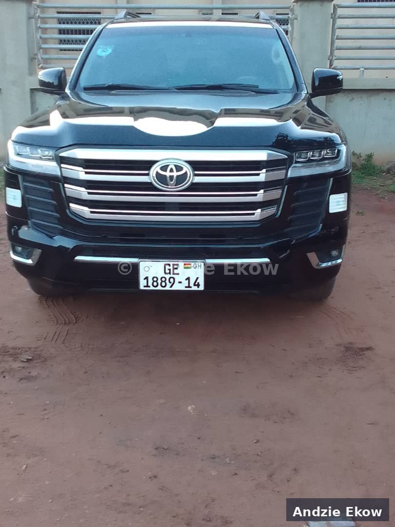 Toyota Land Cruiser V8